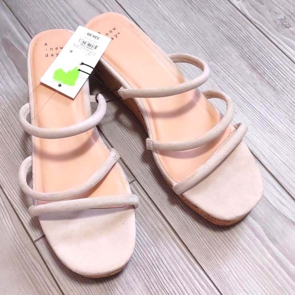 (79-2746)  A New Day ARIE / CREAM Sandals Size 8.5